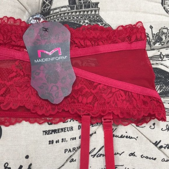 🛍2/$25🛍 Maidenform Super Sexy Lace Garter Belt - Picture 4 of 7